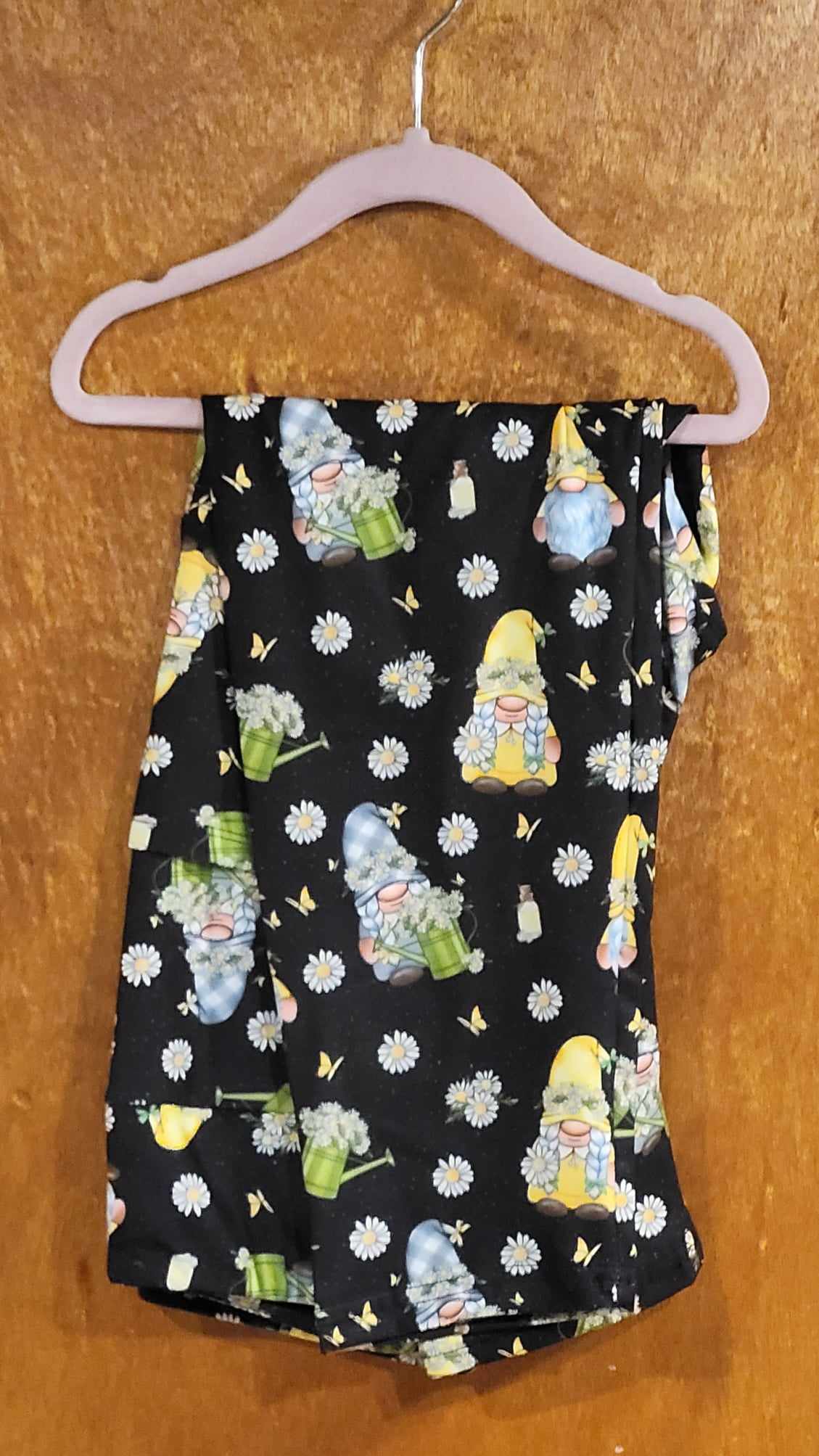 Gardening Gnomes Capri Leggings with Pockets (SLB)