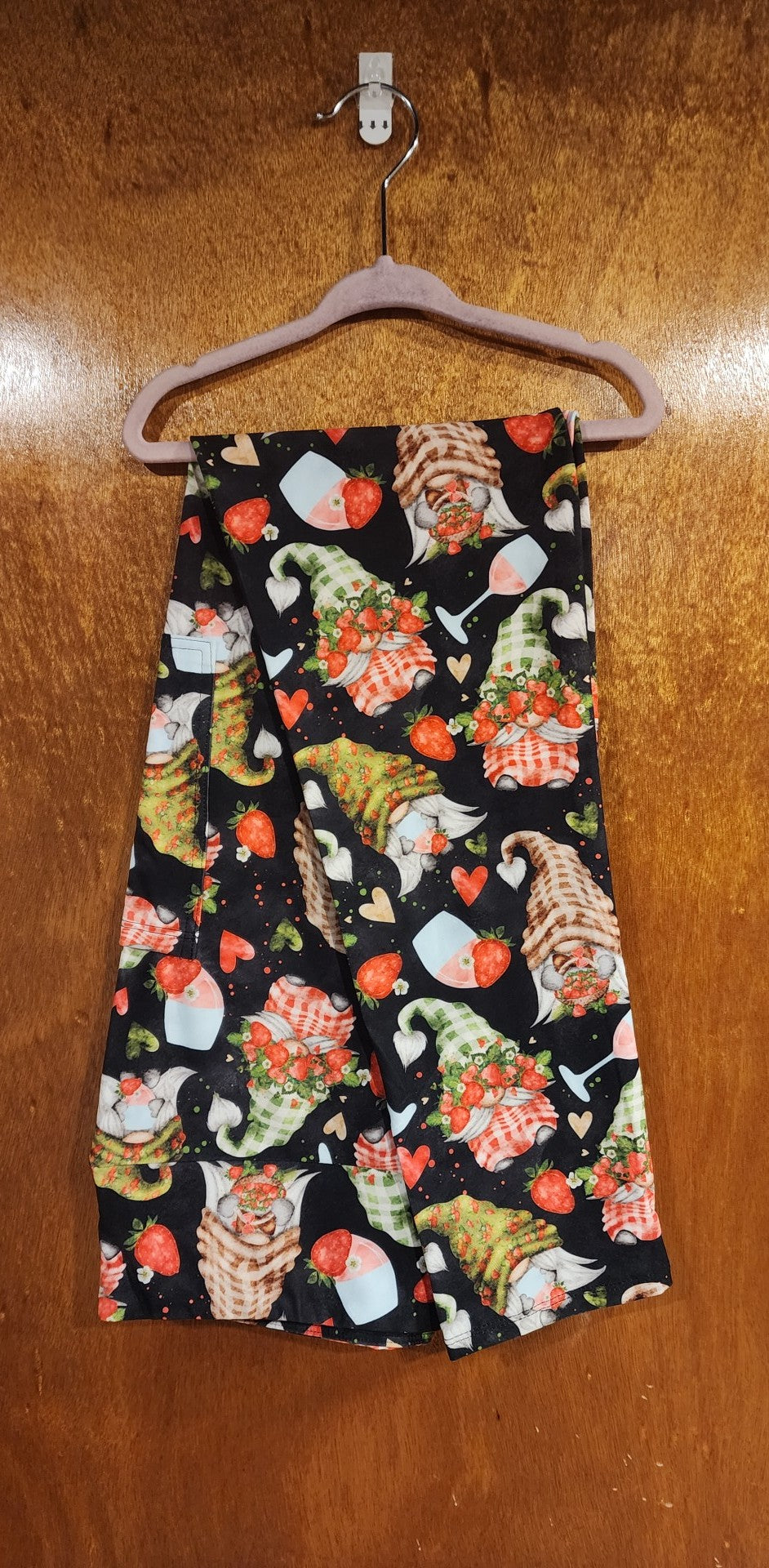 Strawberry Wine Gnomes Leggings with Pockets (TDL)
