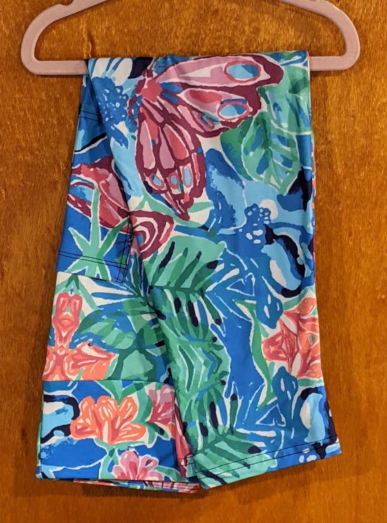 Butterfly Palms Capri Leggings with Pockets (BFW)