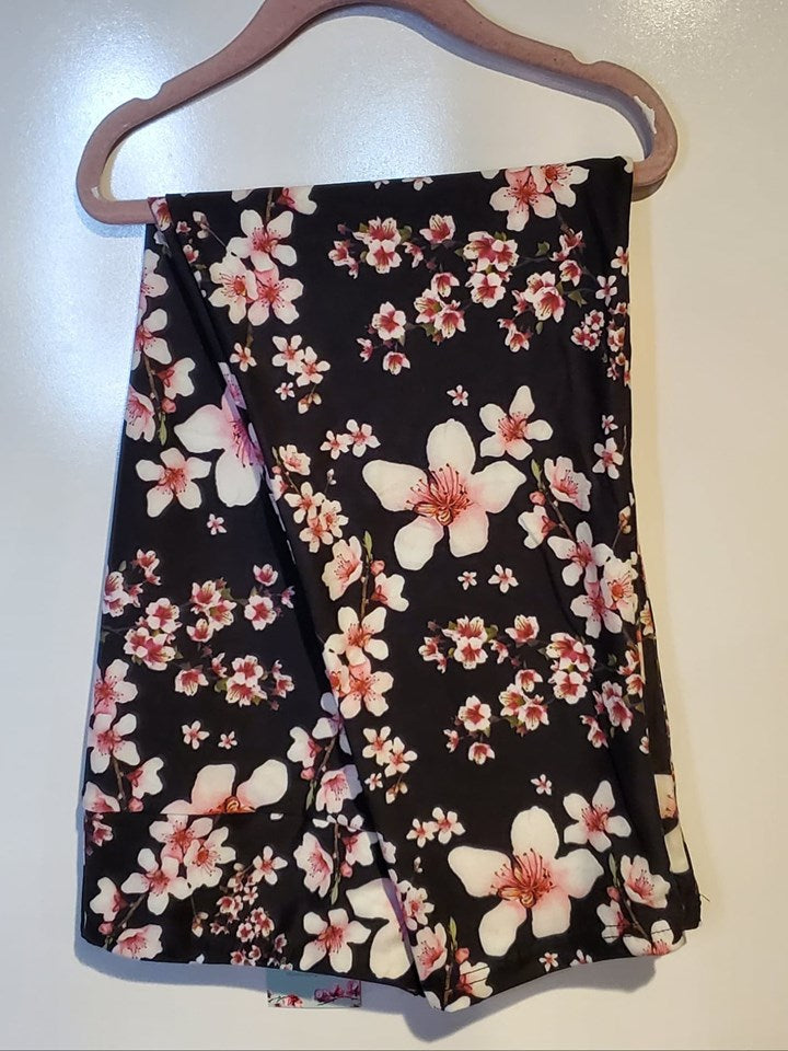 Cherry Blossom Capri Leggings (MHD)