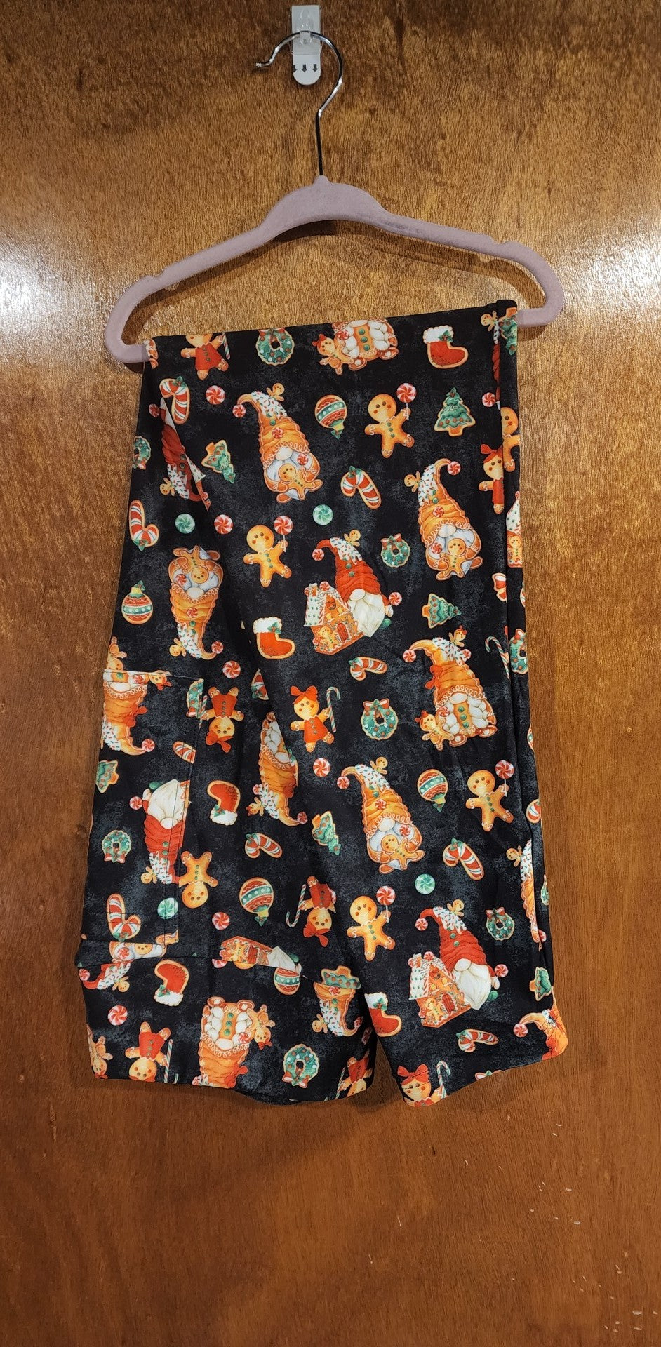 Gingerbread Friends Leggings with Pockets (AR)