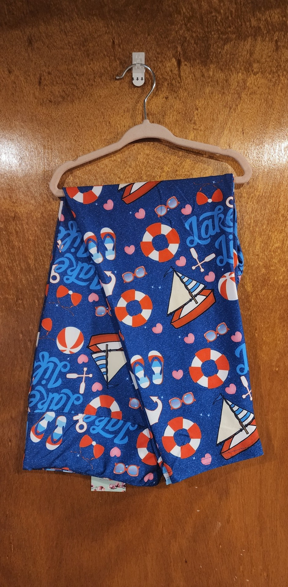 Lake Life Capri Leggings (AR)