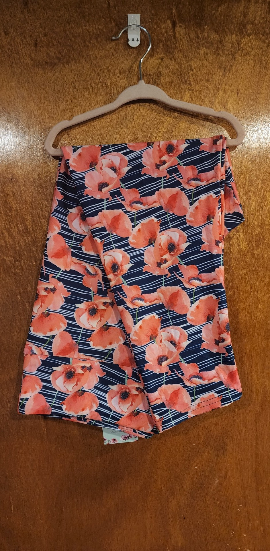 Coral Floral Capri Leggings (WW)