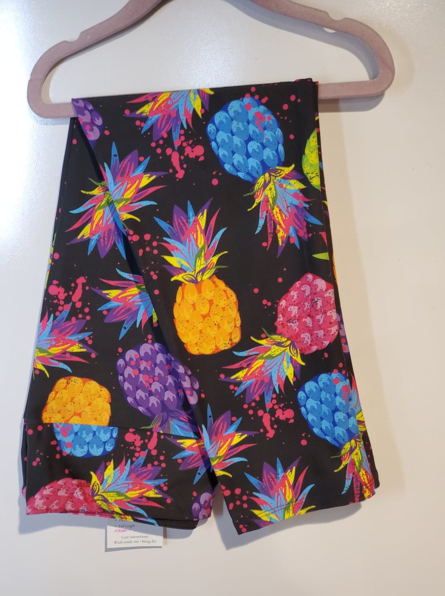 Pineapple Party Capri Leggings (AALM)