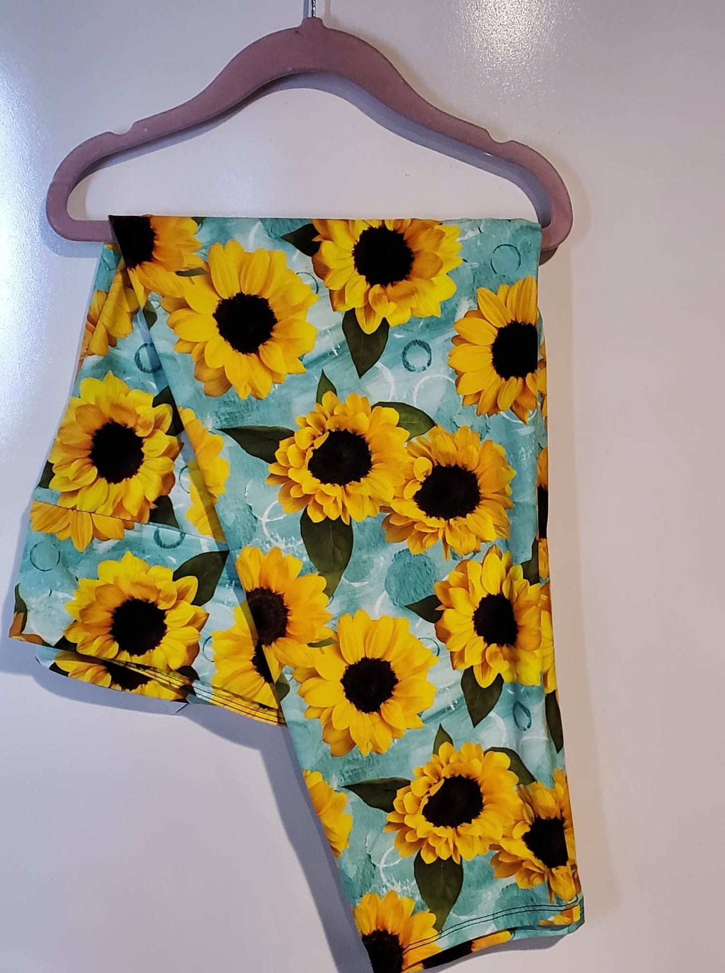 Sunflower Capri Leggings (AALM)