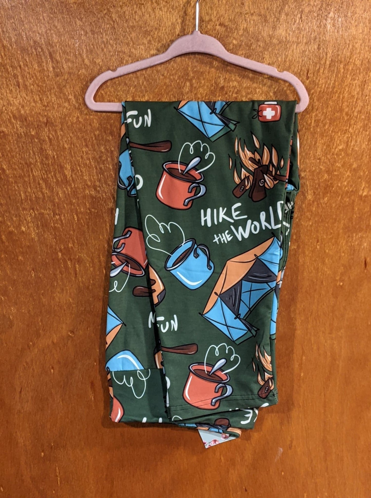 Camping World Capri Leggings (TNT)