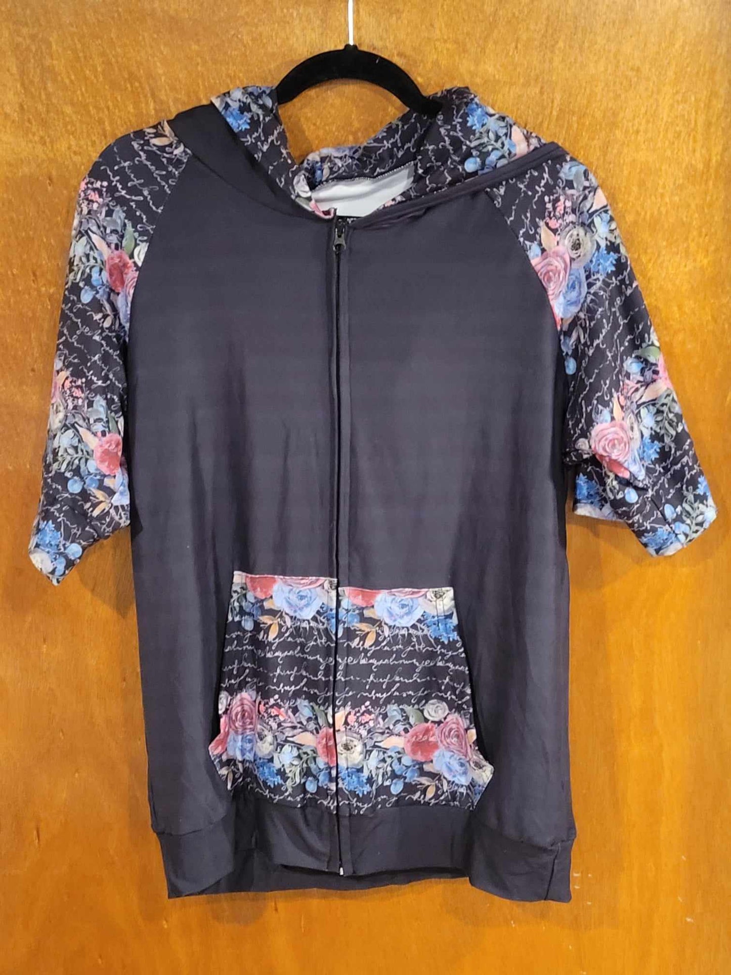 Black Floral Scroll  Short Sleeve Hoodie (GC)