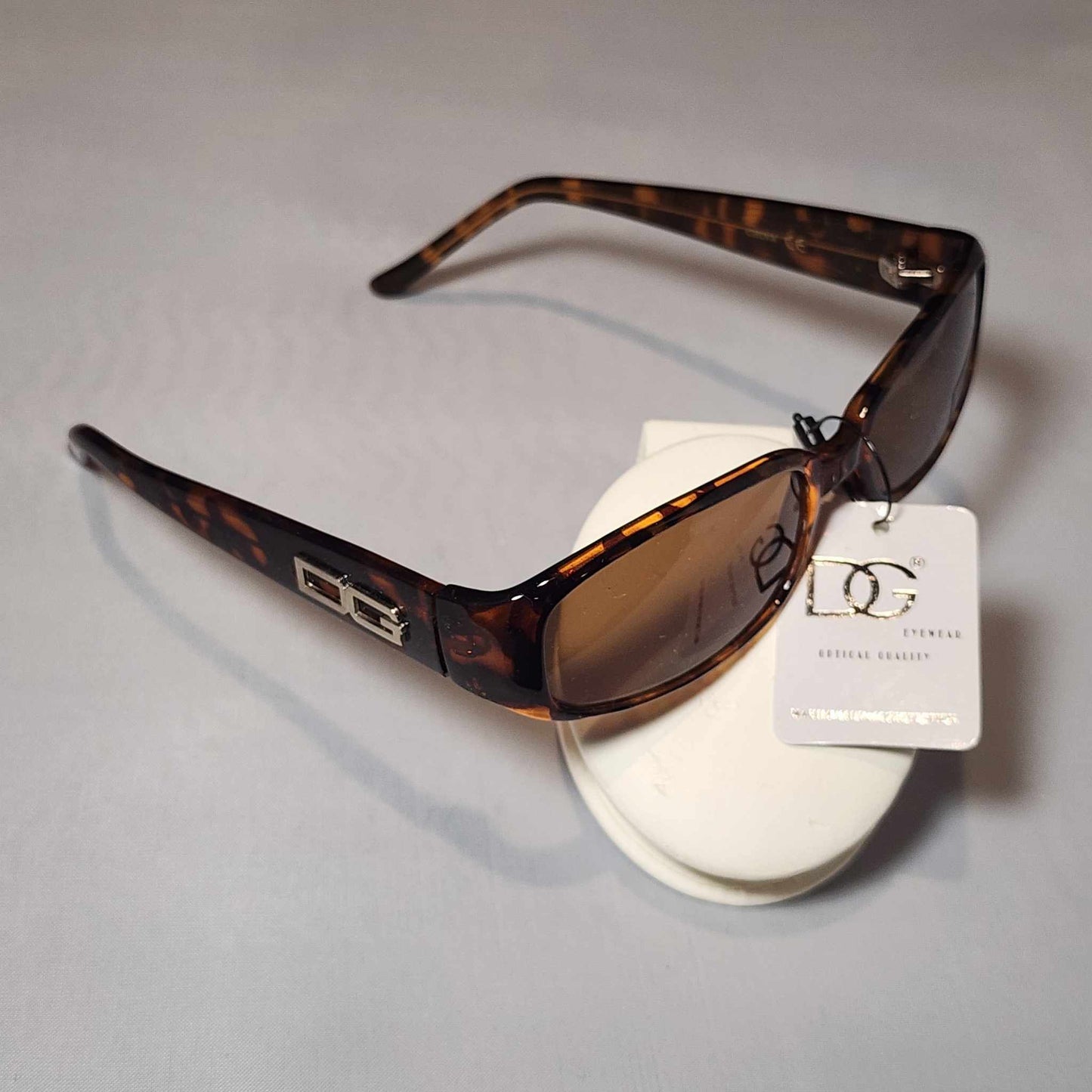 Sunglasses with Side Logo