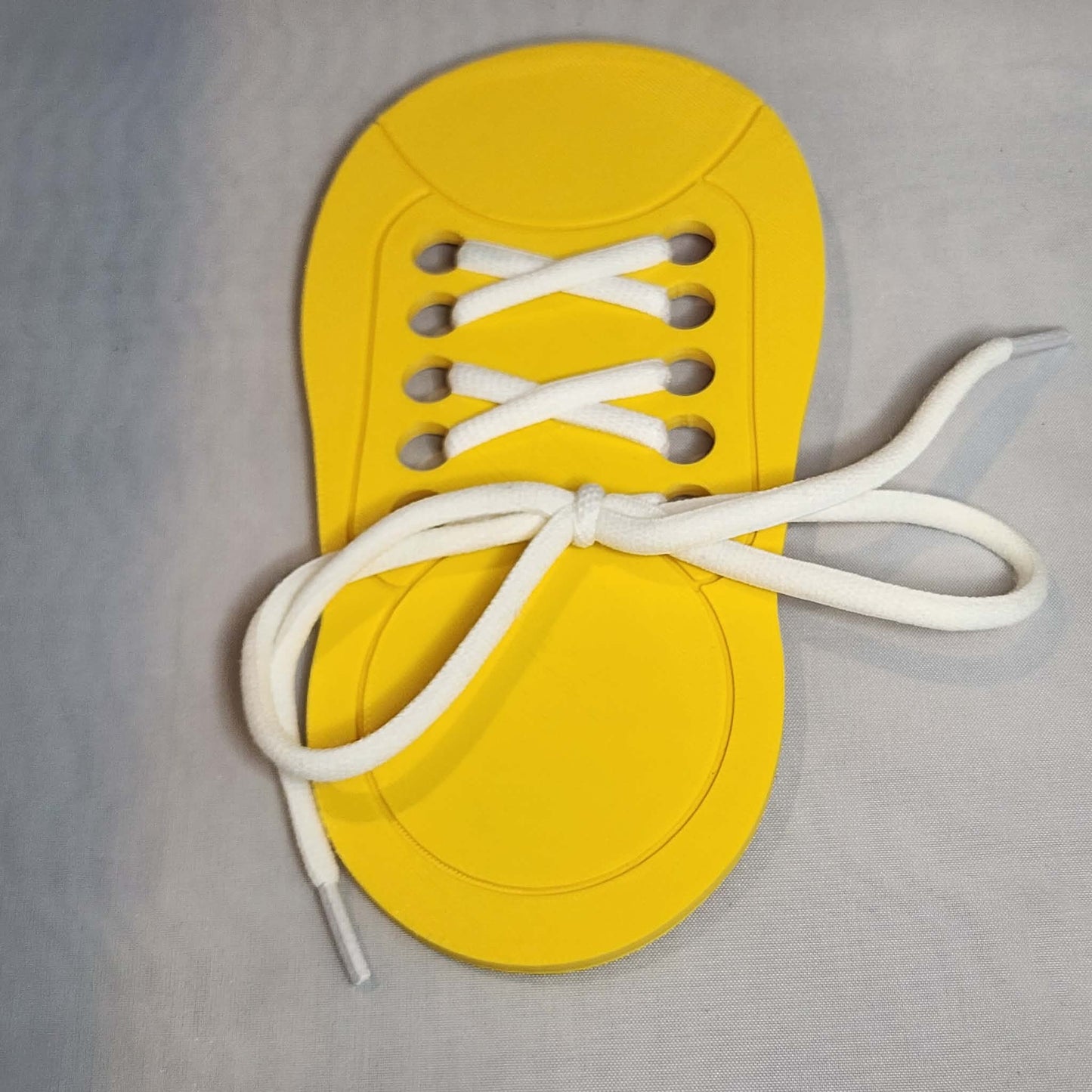3D Printed Shoelace Trainer