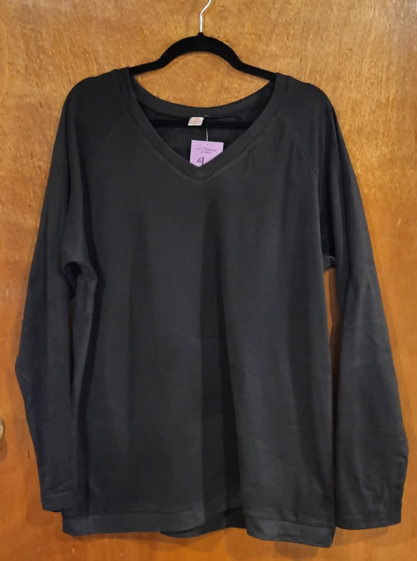 Black Tara V-Neck Long Sleeve Thumbhole Shirt (OBW)