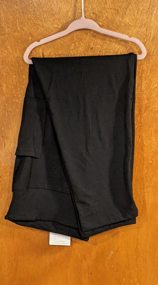 Solid Black Capri with Pockets (MB)