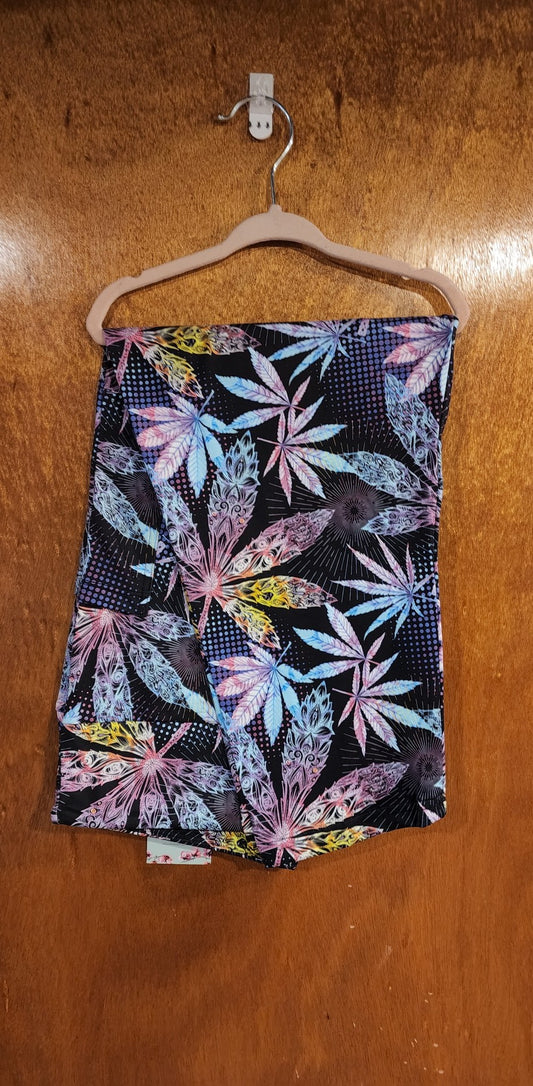 Cannabis Capri Leggings with Pockets (SLB)