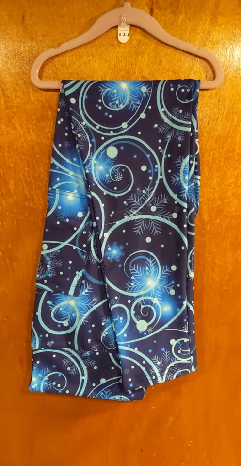 Winter Swirl Leggings with Pockets (MMP)