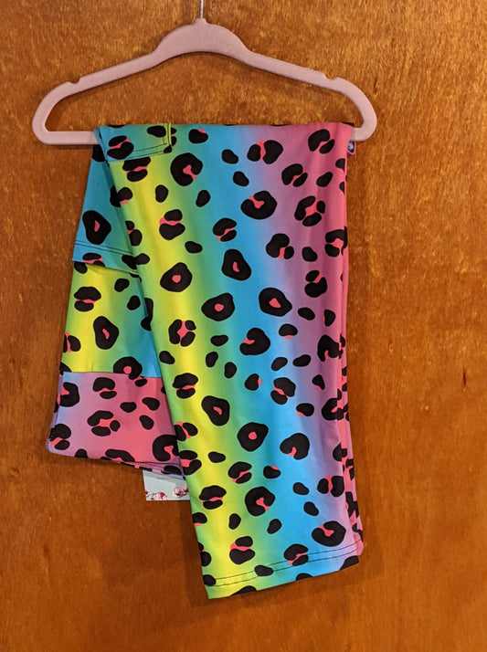 Colorful Leopard Capri Leggings with Pockets (HA/MC)