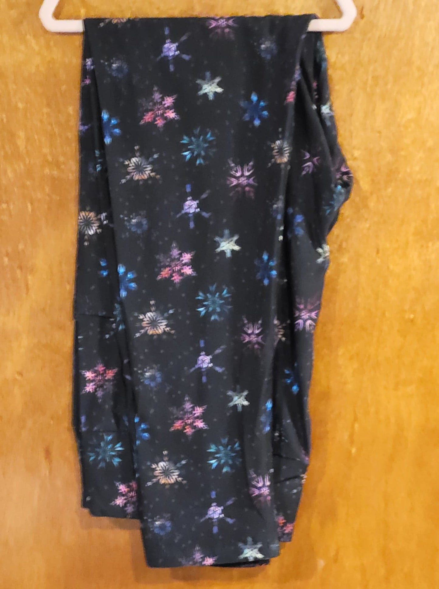 Colorful Winter Snowflakes Leggings with Pockets (TDL)