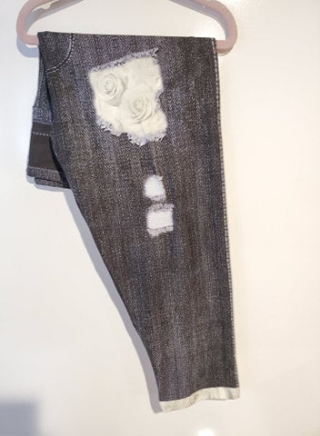 Elegant White Rose Denim Capri (LEB)