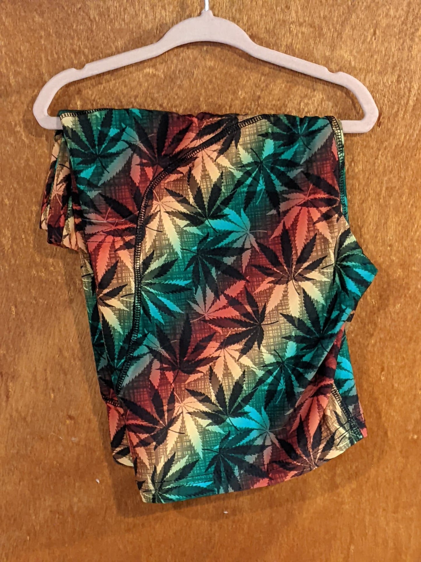 Rasta Weed Shorts (TDL)