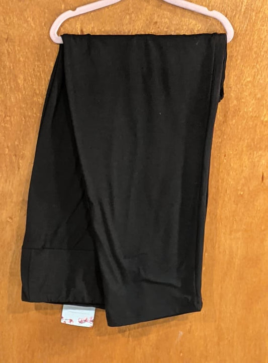 Solid Black Capri KC