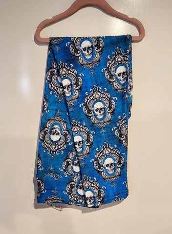 Teal Skulls (LYLLE)