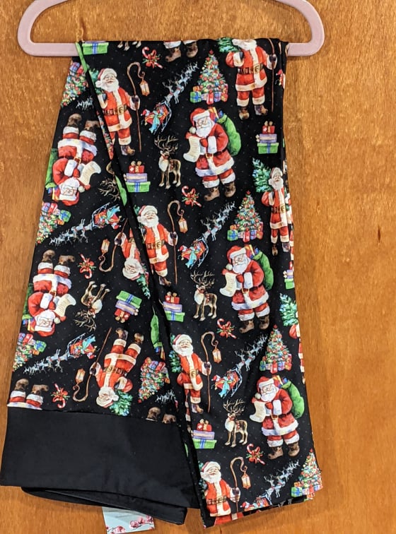 Santa Holding Staff Leggings