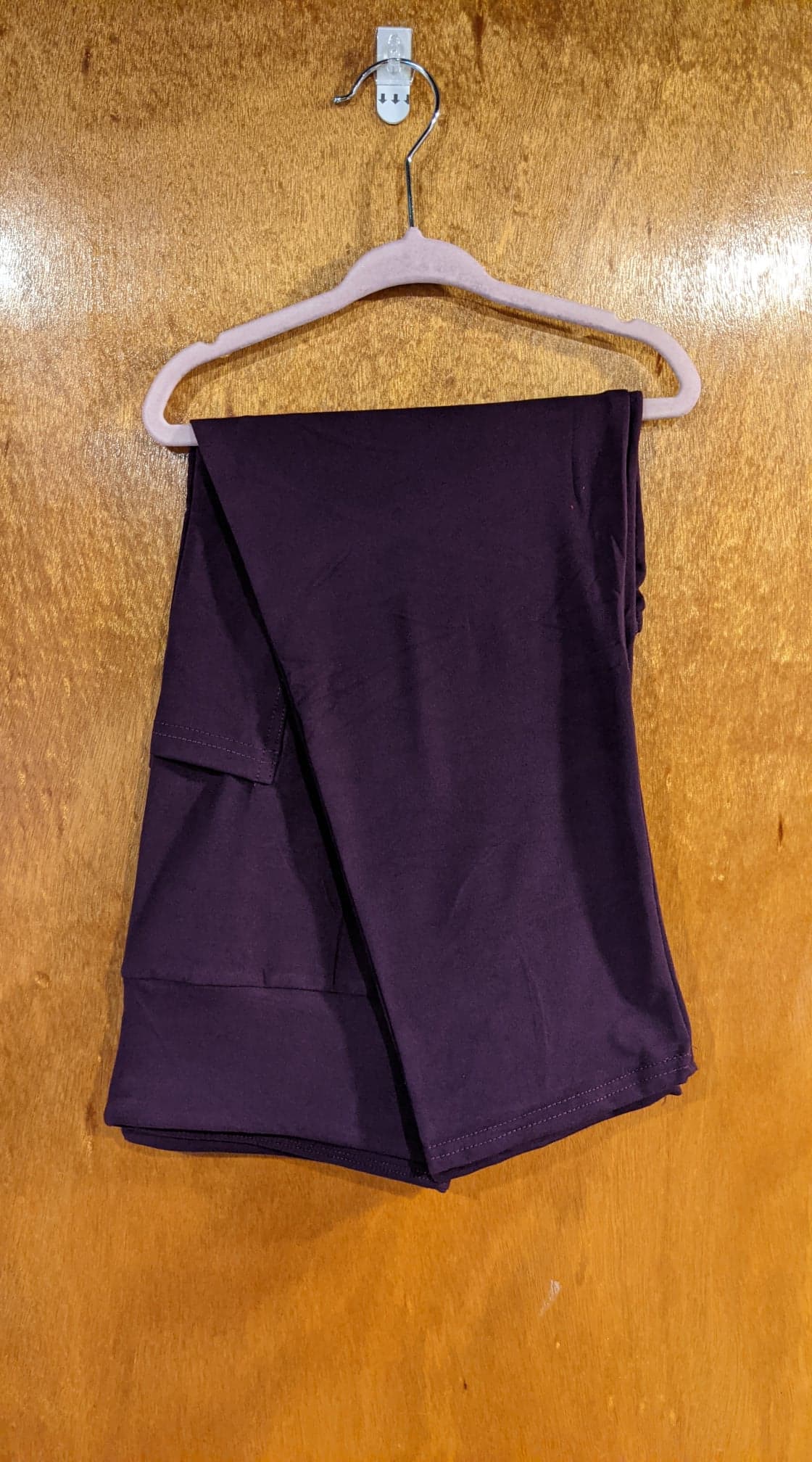 Solid Purple Capri with Pockets (WW)